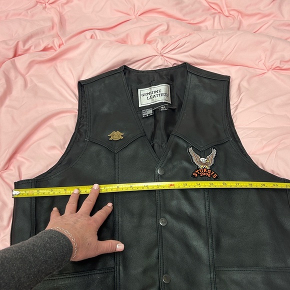 Harley-Davidson Black Vest with Iconic Patches - Picture 7 of 10